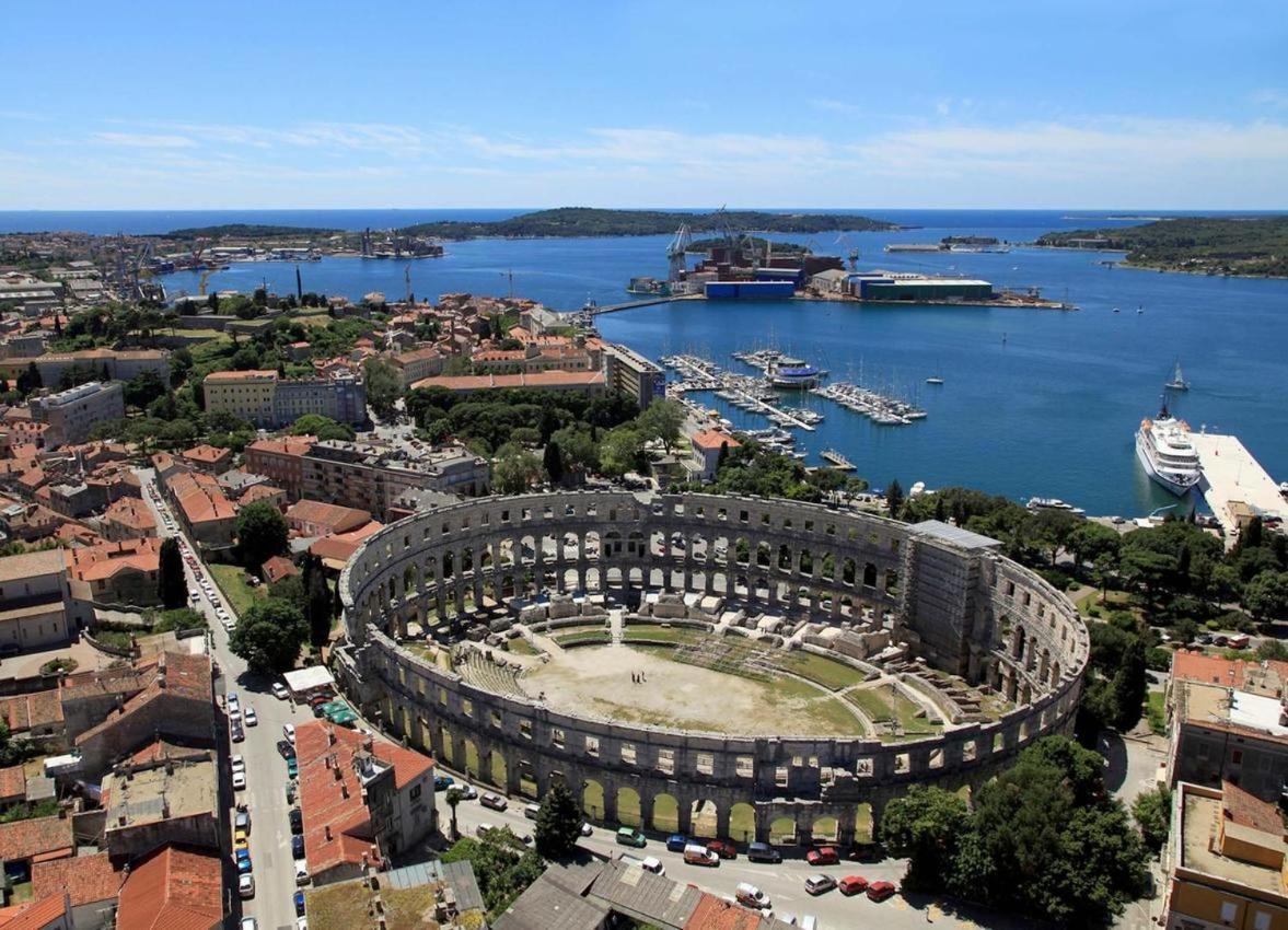 Apartman Antonija Pula Luaran gambar